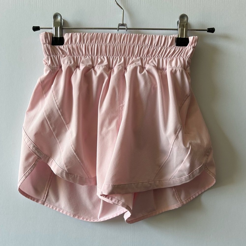 Lululemon Blush Pink 4’ Inseam Hotty Hots